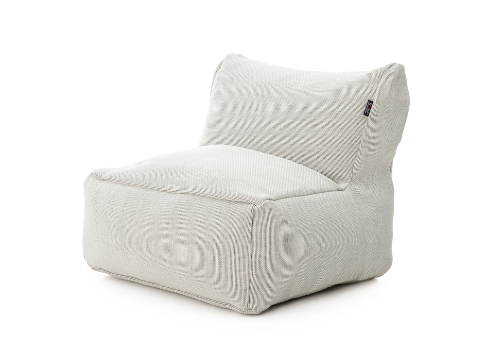 medium white scaled