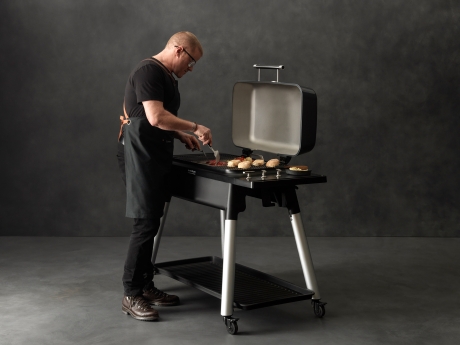 Gratar pe gaz FURNACE Everdure by Heston Blumenthal, negru